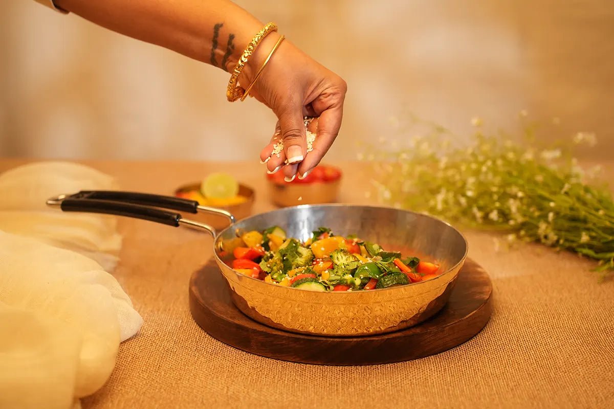 Brass Frying Pan - Non-Stick & Heat-Resistant Handle - Kalasians